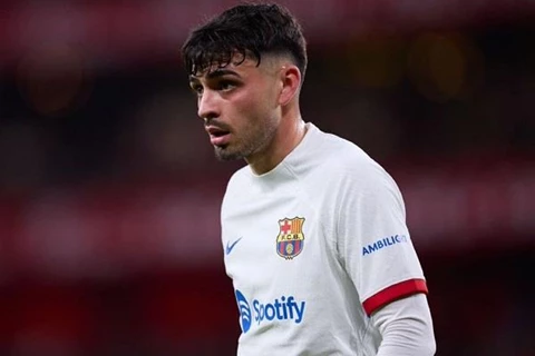 "النجم لا يرحل مهما كان الثمن".. بيدري يعلن ولاءه لبرشلونة